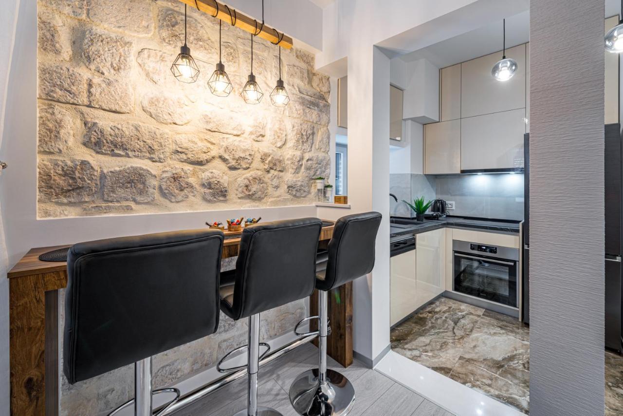 Apartma 16 Steps
